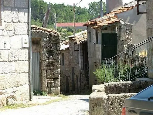 Semesterbostad Casa Velha Avelal